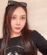 95年160CM妹子征婚,从事医美咨询