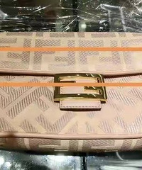 1.7万元买的包,清洗后如地摊货
