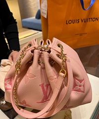 �������һ��������LV�¿����������Ů��������Ҳ����