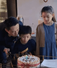 大S起诉汪小菲晒孩子正面照