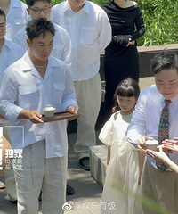 郝劭文今天补办婚礼,释小龙当伴郎