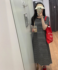 优衣库这件新品四色懒人裙真的很好穿,不用穿bra出门了!