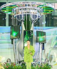大融城神秘装置X时装秀场,520解锁浪漫心引力!