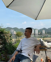 81年175CM的狮子座哥子征婚,从事与照明相关的工作