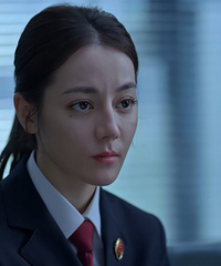 热巴红毯比作品出名,戏外美过角色