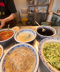 ֱ��һ����ȥ���㣬��Ʊ����300������һ�����У���Щֵ��ȥ