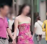 网传领导与异性亲密逛街被街拍