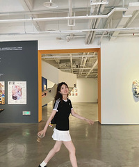 �����Ľ�����Adidas��չŮ��