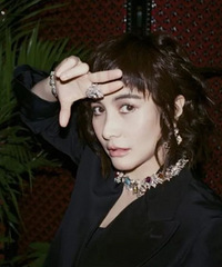 �������ºγ��ǣ���Ȼ�Ǹ����֣�