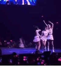 有劲儿谈恋爱没劲儿表演,Jennie又翻车了?