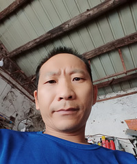 42岁汽修行业的哥子征婚,没欠债