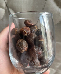 ���꺢����ɫ���ƣ��Ϲ�������������Բ������һ������Ѫ��ӿ