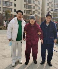 ��ʧ�丸ĸ�ϳ����ţ����Ӽ�װ�ھӶ��Ƕ��£�Ц��Ц�žͿ��ˡ���