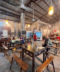 �ŷɹŵ�ͽ��·�ϣ�ż��һ�ҹ�ҵ���ʳ��