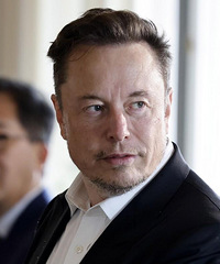 ��ҹ�������棡�����˹������·�ν�ֹʻ�룬������ʾ��̫���ˡ�