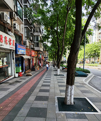 �山����ʥ������е������ˣ�·���������أ�����һ����