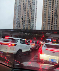 �������Ǳ��꣬�ö�·�λ�ˮ���أ�������е��㻹˳����