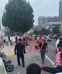 ��һ�������ײ���¼���8�����ˣ���������Ь�³�������