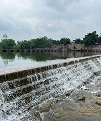 ��˵������С��ɽ���г��кȿ���������һ����Сʱ���ٲ���