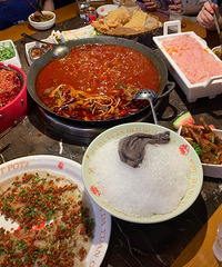 ��Ҵ�Ժ�µ꣬���������С���Ҷ��ܳԵ���