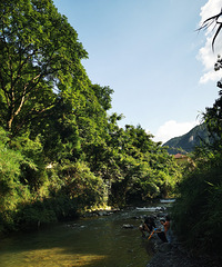 ����һСʱ����ɽ��ˮ�ı�����а�����Ŀ���