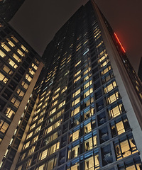 ������ص���1ǧ6���˲ŷ��������ʾ�Ȼ��ô����