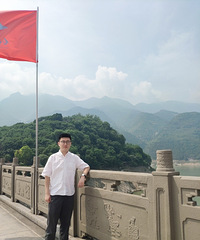 92年171CM的UI设计哥子征婚,希望对方88~96年
