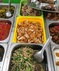 һ���Ƚϵص��ĵط��˹ݣ����ݼҳ���ζ�Ŀ�ʹ��ŵ�