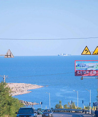 ���ʺ����ϵ�С�ں����ϳǣ�����10��Գţ�8�¾���24��