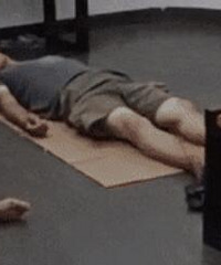 凌晨深圳公厕最尴尬一幕流出