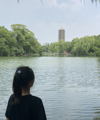 ��������ȥ���������󾰵�򿨣��������ų���ѧ���Ƶ�λ�ú�