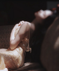 ����Ů������ҲҪ����ʽ�У� ����û������ԣ���ʽ�б���Ҫ��