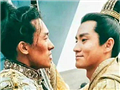 杨玏越看越眉清目秀