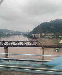 ˵�߾��ߣ��뽭����ɽ������ݡ��ʺ繫԰