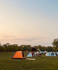 �����Ǹ����󵼳��������Լ��ε����������е�ʫ��Զ����һ����