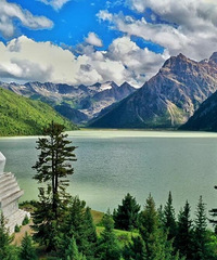 317���ر��߲��ɴ�����10�󾰵㣬������ȥ������