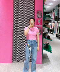 普通身材逛卖“童装女装店chuu”,有点无语