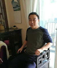 77年176CM博士学历的男教授征婚,孩子归前妻