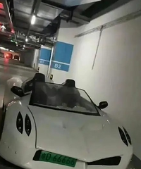 ������ԶԶ��������X��˭����ô��Ǯ���߽�һ��������ô��ͷ��