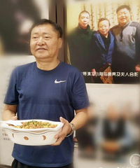 �����Ʒʳ���ʼ������ȥ��������ӵ200��ҵ꣬��С����������