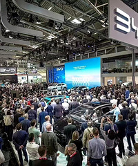 ��������ǿ��ռ��Ľ��ڳ�չ���¹���������Ҫ���й��ŵ�