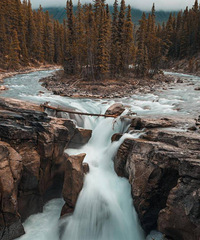 ������ɾ������Ϳվ����Լ����۵㣬�ղ�������ٿ�����˭������