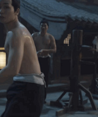 郭氏审美的重头戏,永远少不了脱衣