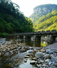 �������ˣ�������ֱ������ͩ��Ң��ɽ�ܹȲ���ˮһ����