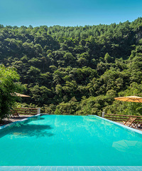 ������У���Զ�ߣ������ܱ�13��Ʒ�����޾Ƶ��Ż���������