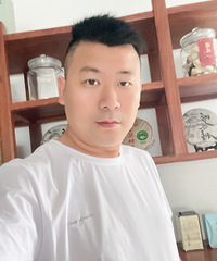 82年172CM女儿跟我的哥子征婚,自己做生意