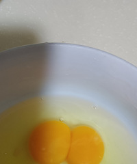 ��������һ��˫�Ƶ�������һ���Ǻ���