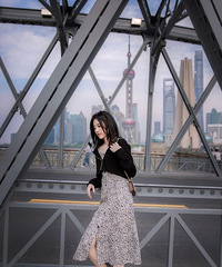 93��164CM�ķǱ�Ů��ʦ���飬ϣ���Է�����177����