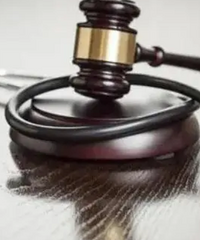 ɽ��Ů������������������Χ�ۣ���ҽԺ���Ϸ�ͥ