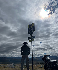 �����Լ�¶Ӫ��ķ�����ԣ���Ե��ϵ���£�